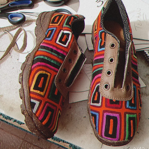 Pestrobarevné boty